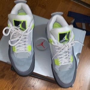 Jordan 4s